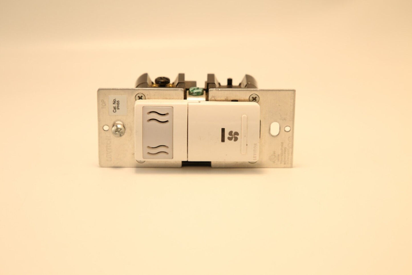 Leviton IPHS5-1LW